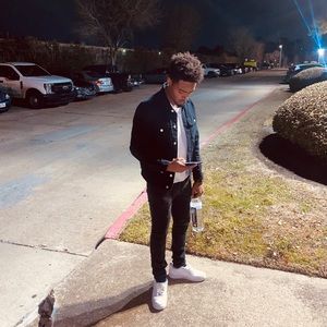 Meet your Posher, Aaron